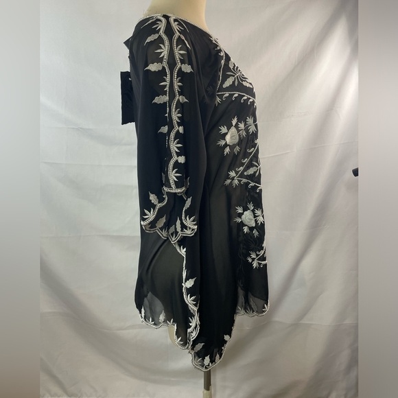 Silk Threads poncho styled blouse. This is sheer and beaded, very pretty! - Picture 3 of 5